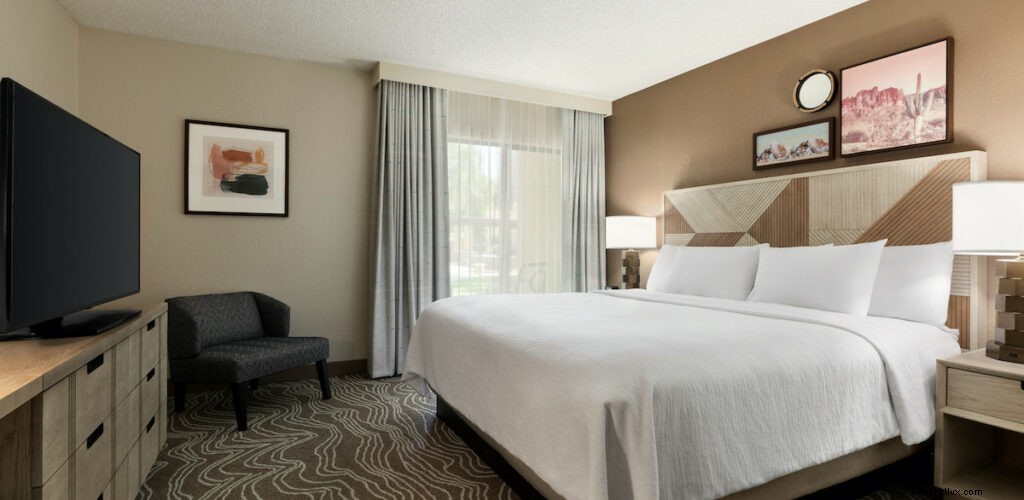 Embassy Suites by Hilton Phoenix Tempe