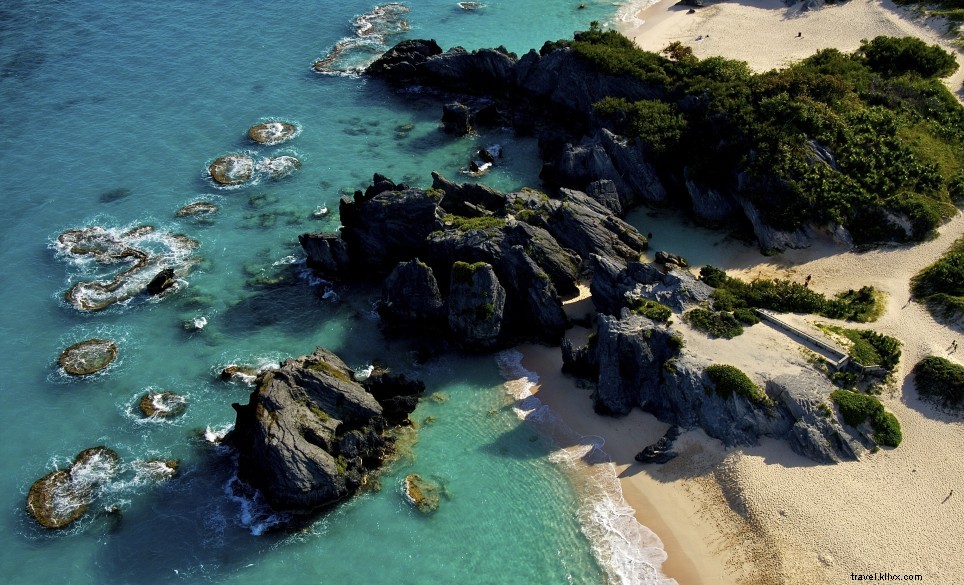Paradis balnéaire : les plages des Bermudes équipées