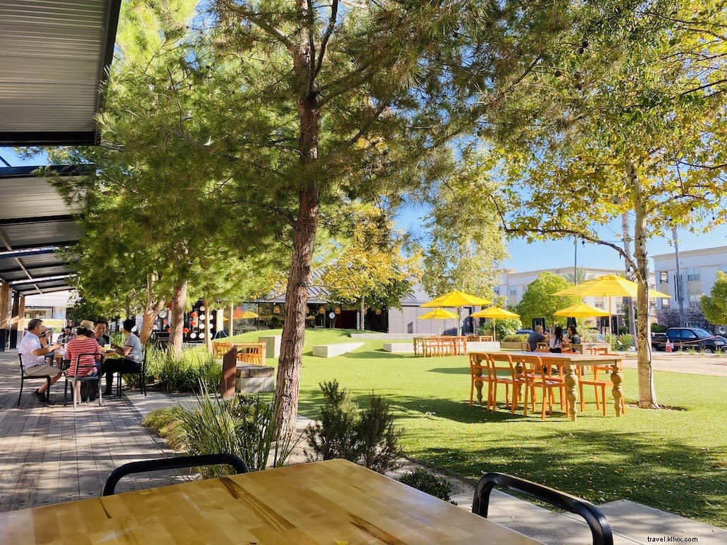 Manger à l extérieur à Anaheim : guide des meilleurs spots pour le « Eat Outside Day »