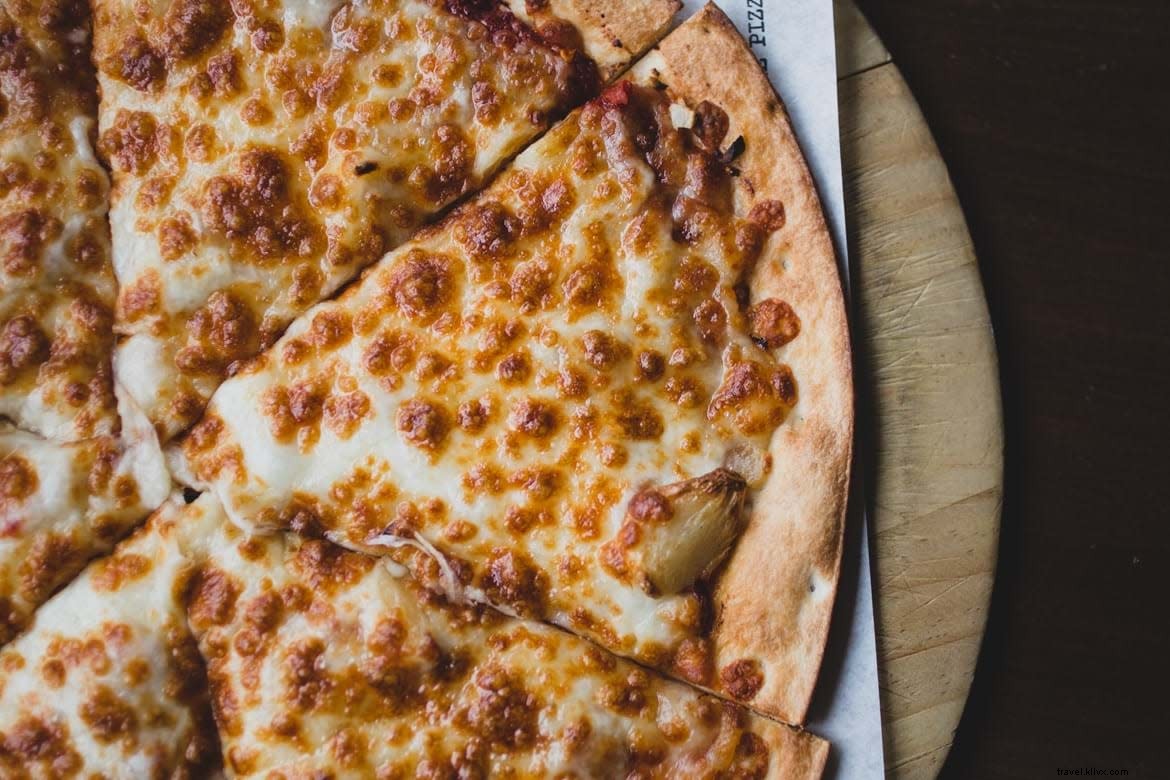 Dégustez la pizza ultra-ail « Stinky Foodbeast » à l hôtel Anaheim