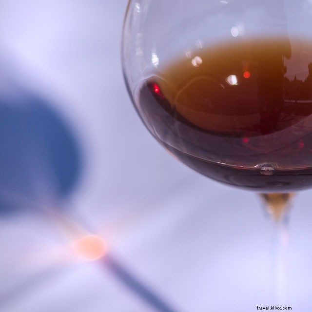 Dégustation de vins dans les caves de la Costa Blanca : un voyage œnologique