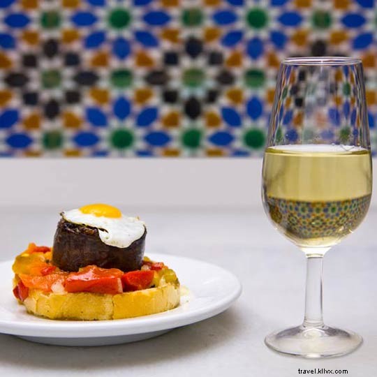 Gourmets, préparez-vous : 12 des meilleurs quartiers de bars à tapas en Espagne