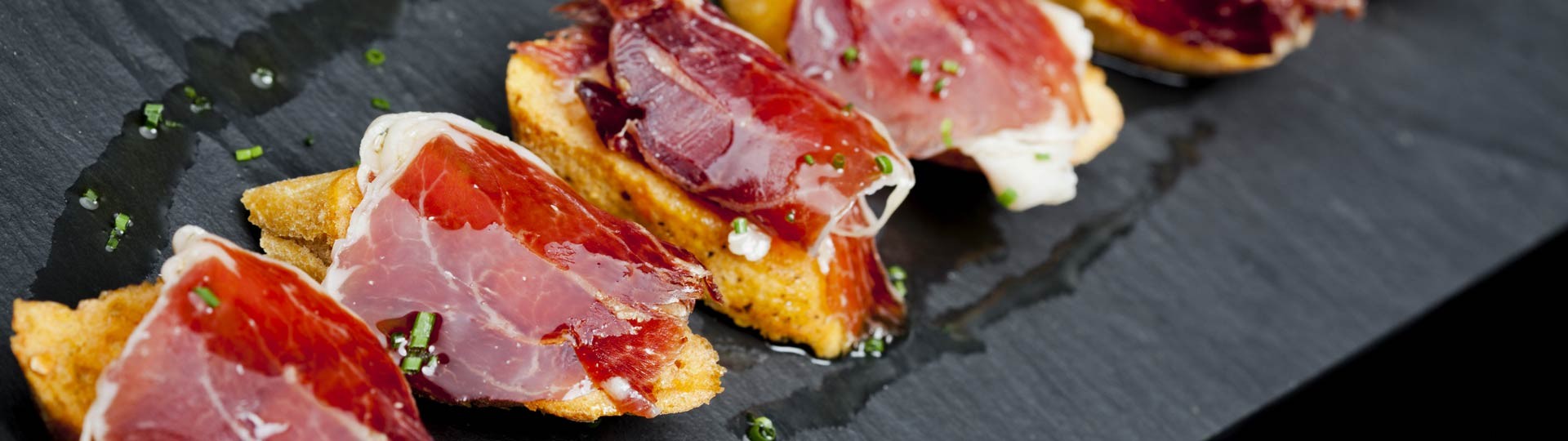 Gourmets, préparez-vous : 12 des meilleurs quartiers de bars à tapas en Espagne
