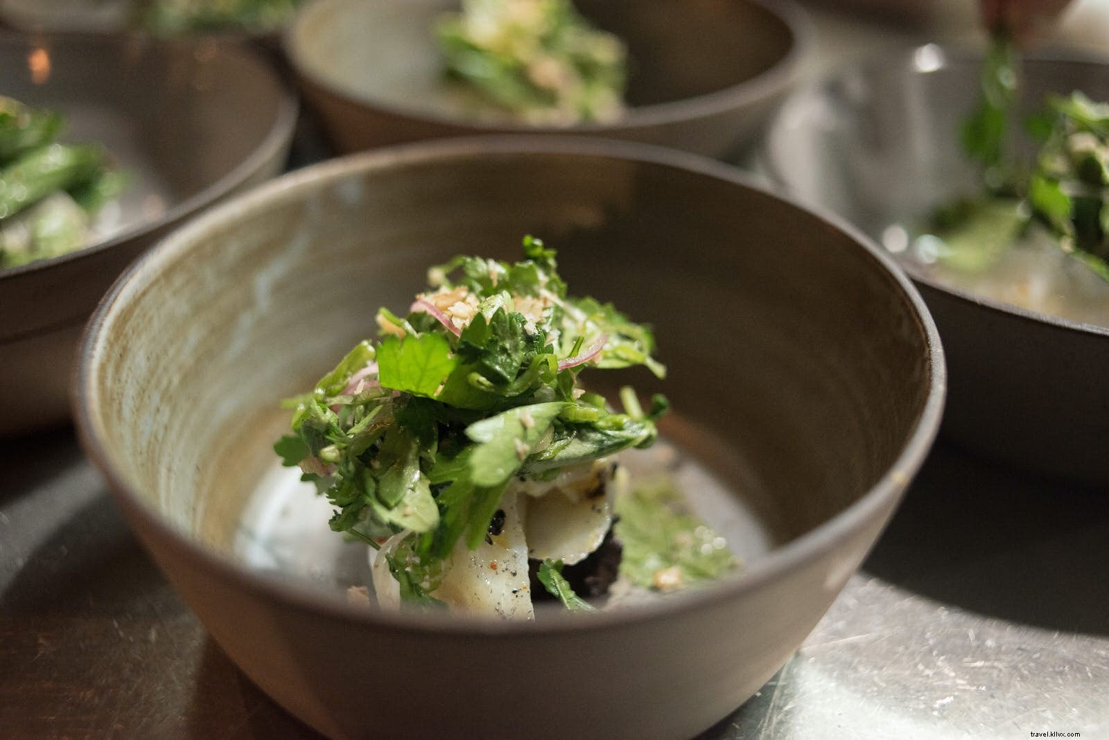 Bien manger, faire le bien : 10 restaurants qui améliorent la vie des réfugiés