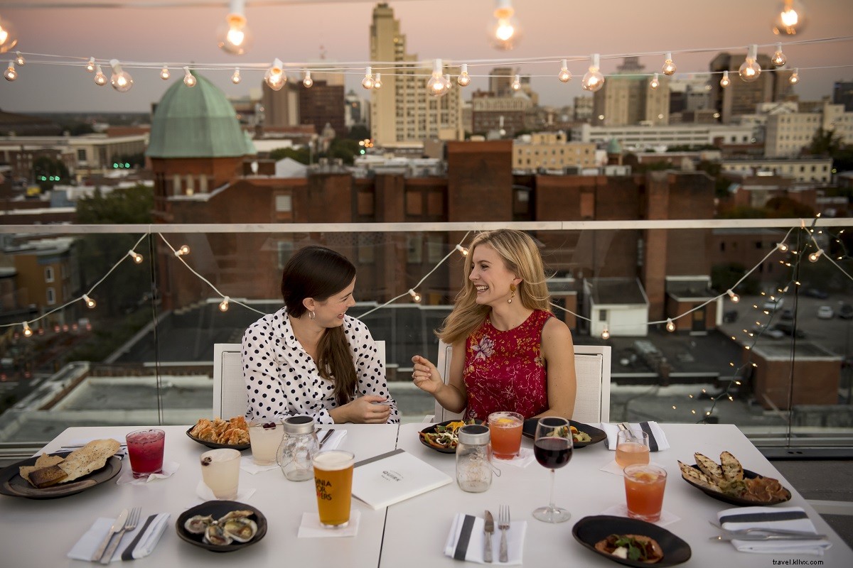 Restaurants et bars sur les toits enchanteurs de Virginie