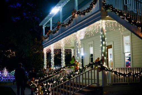Le Père Noël sous les chênes – Une célébration de Noël magique !
