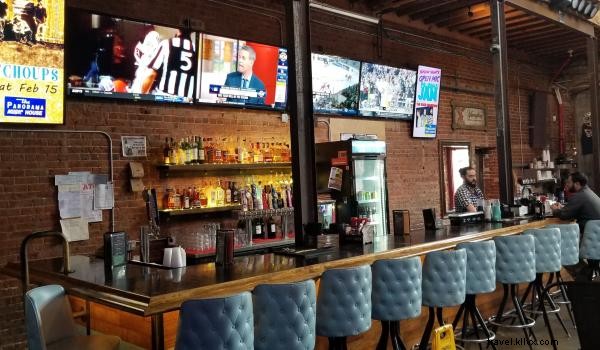 Panorama Music House – Musique, Gastronomie et Hommage à Moore