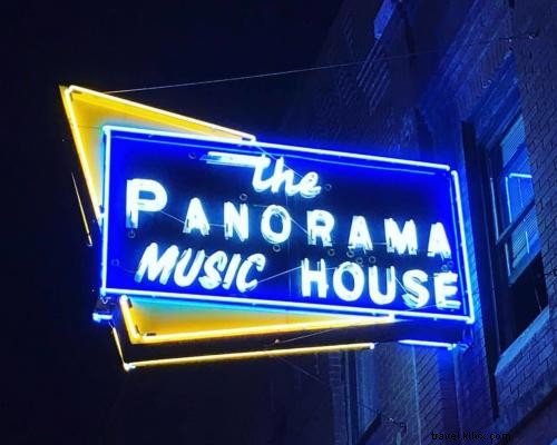Panorama Music House – Musique, Gastronomie et Hommage à Moore