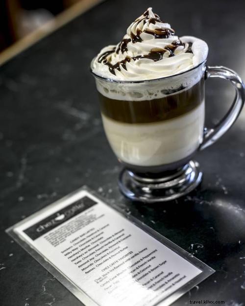 8 cafés de quartier incontournables à découvrir