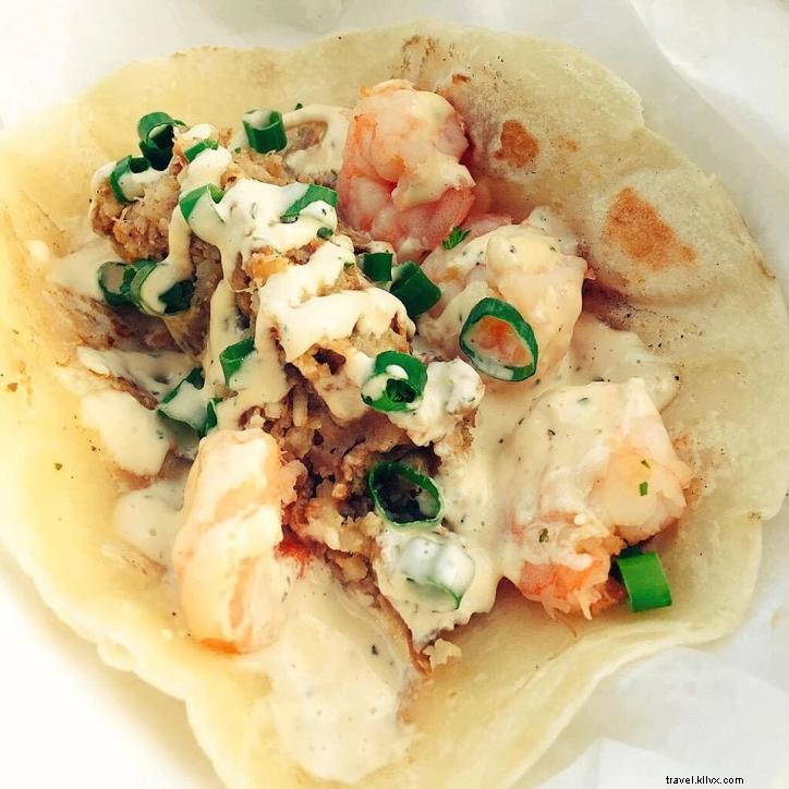 Roule vers « Flavor Town » : les camions de nourriture du sud‑ouest de la Louisiane