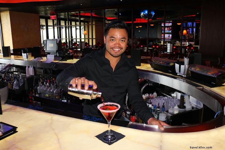 Détendez‑vous au Blue Martini Lounge