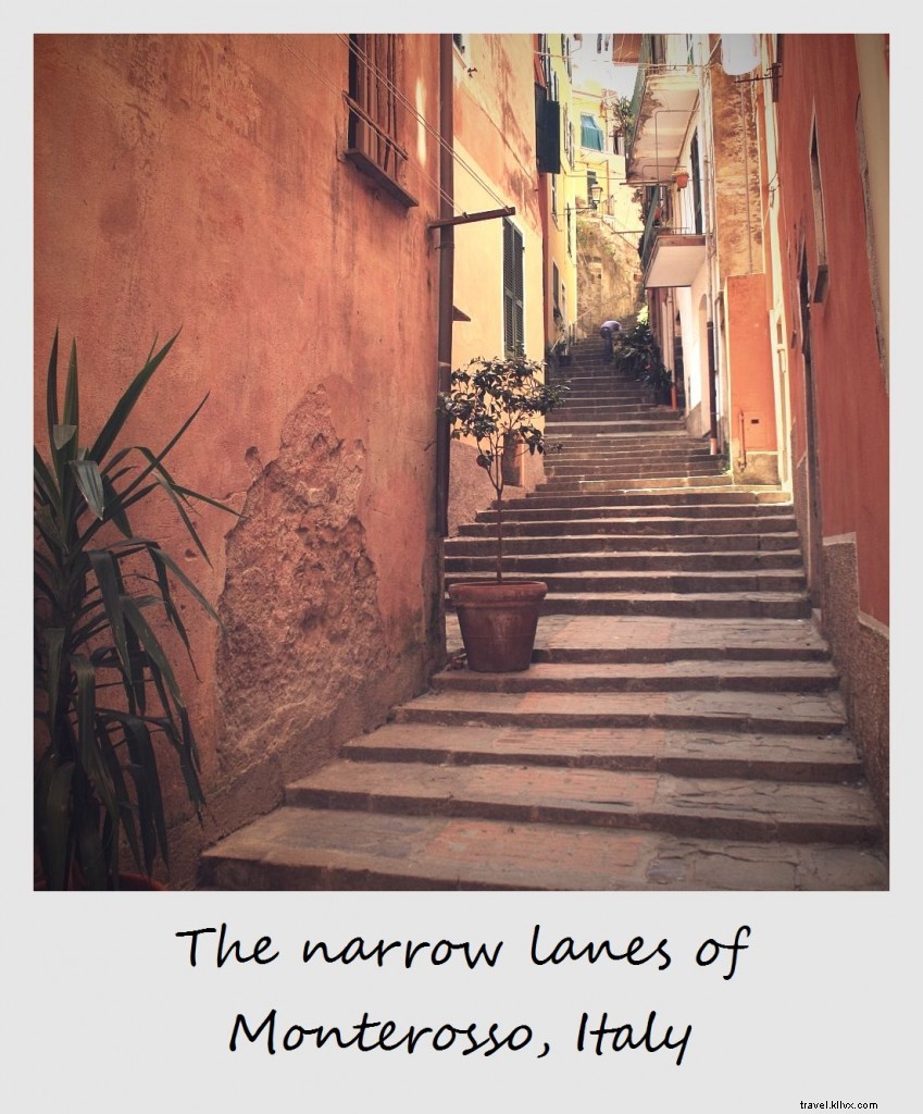 Polaroid de la semaine : les ruelles étroites de Monterosso al Mare, Italie