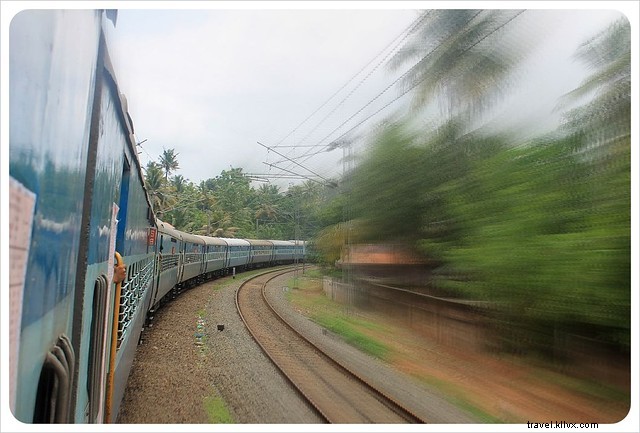 Voyage à bord des trains indiens : une véritable montagne russe