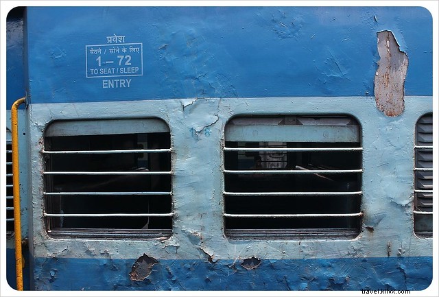 Voyage à bord des trains indiens : une véritable montagne russe