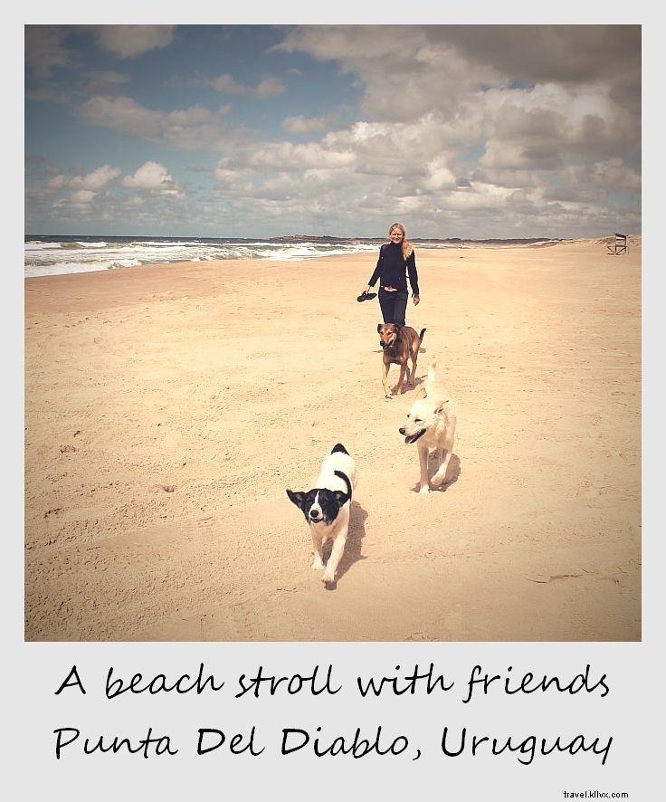 Polaroïd de la semaine : Balade sur la plage entre amis à Punta del Diablo, Uruguay