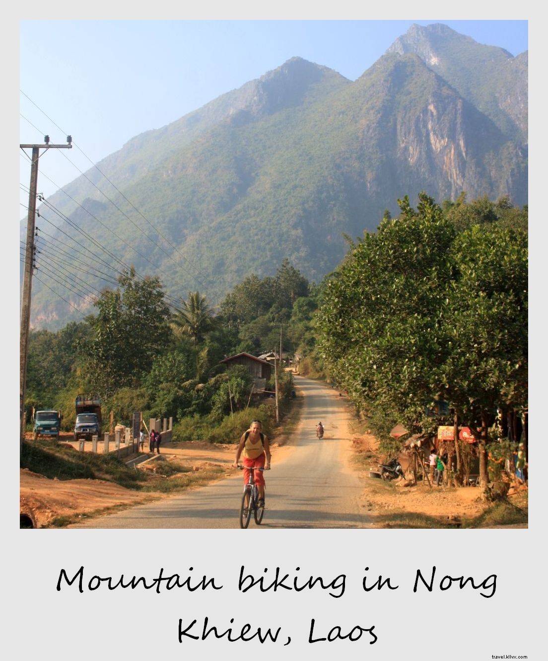 Polaroid de la semaine : VTT à Nong Khiew, Laos