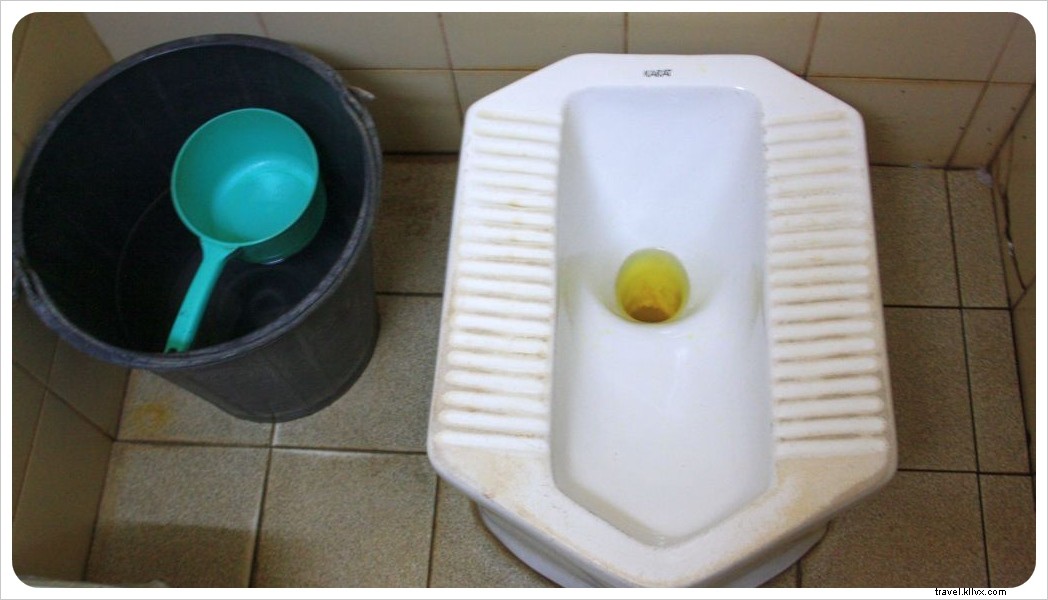 Vomissements, toilettes à la turque et des mandarines à gogo : une journée de transport (pas si) typique au Laos