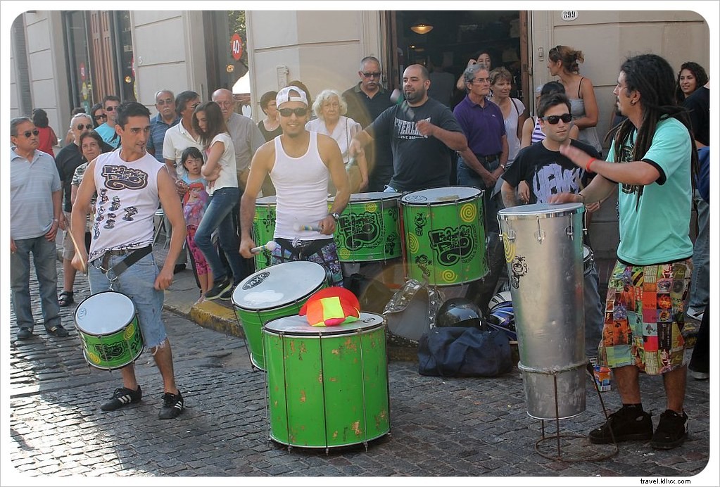 Photos du marché dominical des antiquaires à San Telmo, Buenos Aires
