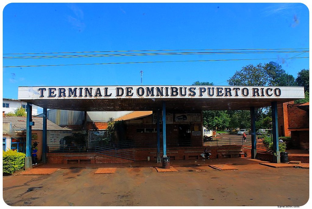 À travers le verre : scènes de route en Argentine