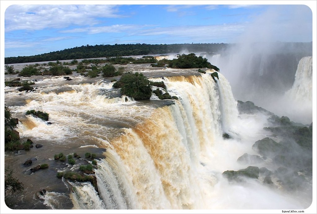 Elle a dit, il a dit : le détour par les chutes d Iguazú
