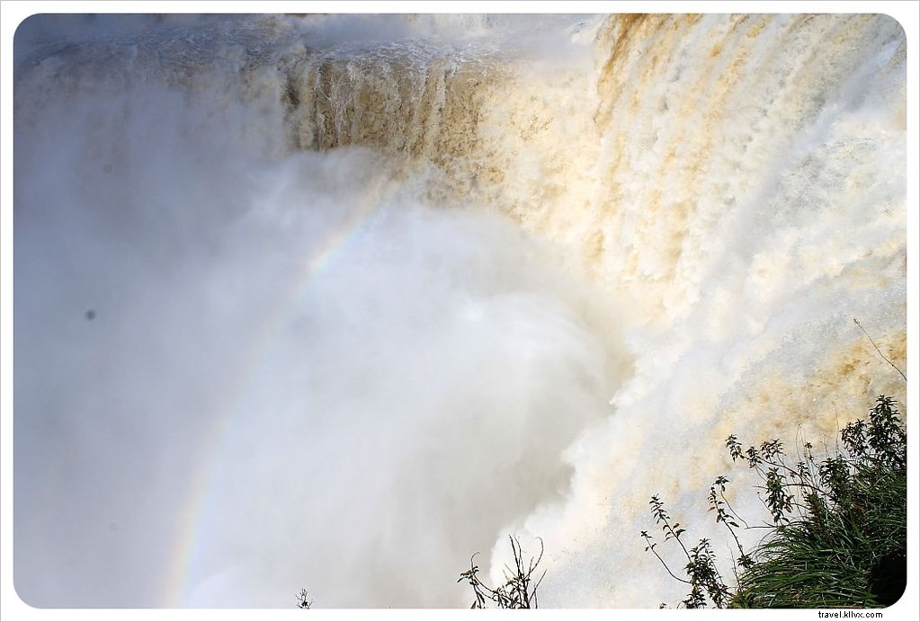 Elle a dit, il a dit : le détour par les chutes d Iguazú