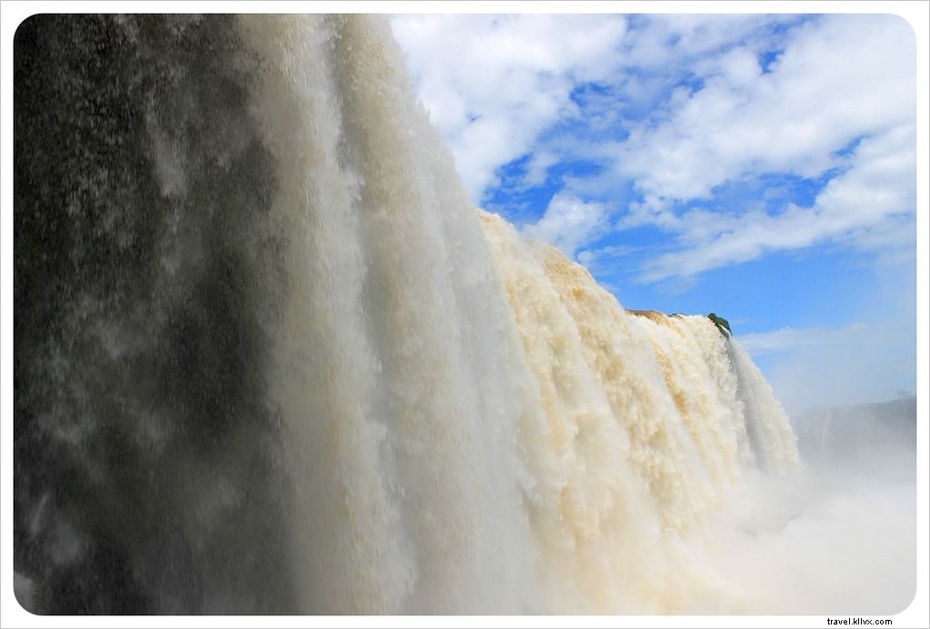 Elle a dit, il a dit : le détour par les chutes d Iguazú