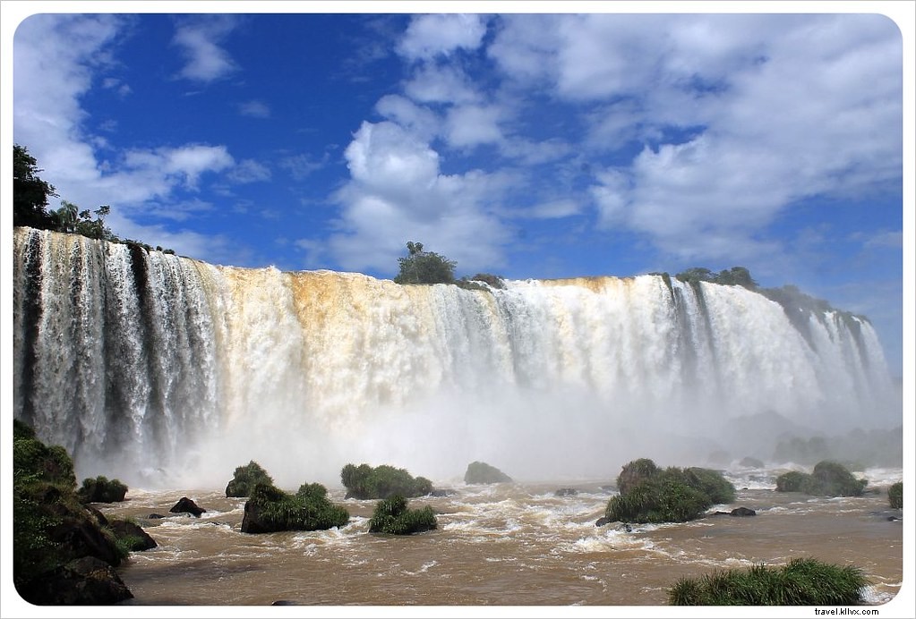 Elle a dit, il a dit : le détour par les chutes d Iguazú
