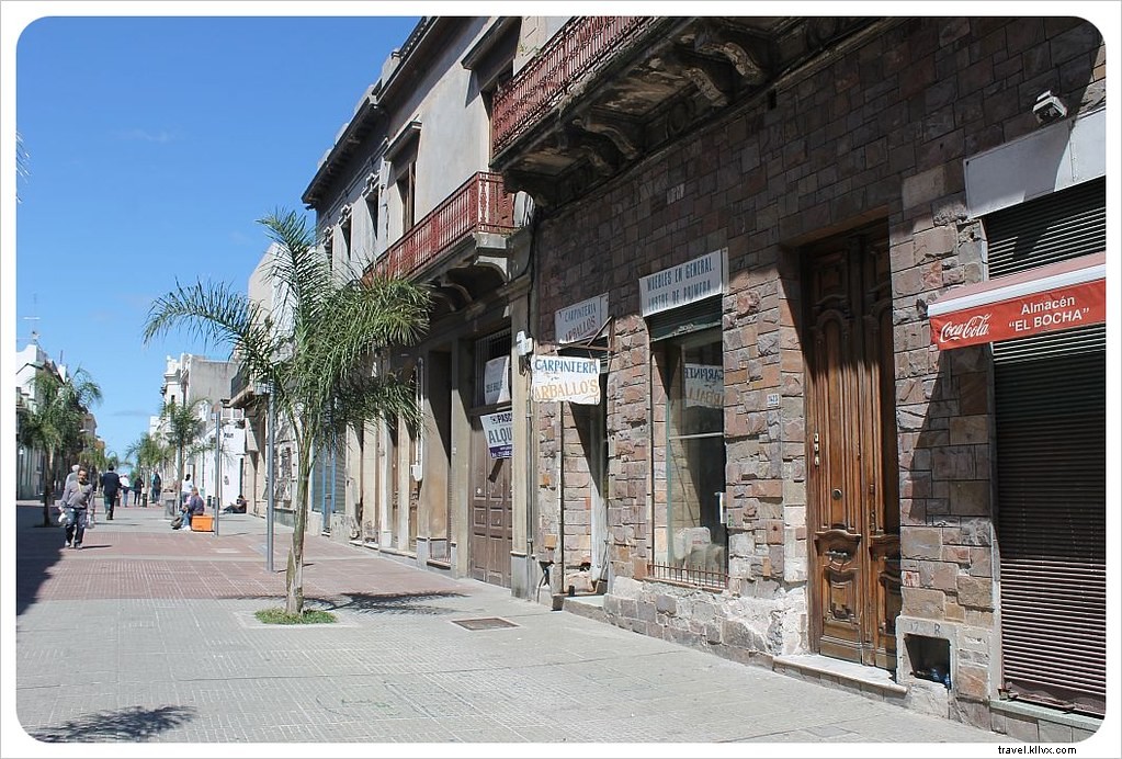 Elle a dit, elle a dit : Points de vue sur une tentative de vol à Montevideo
