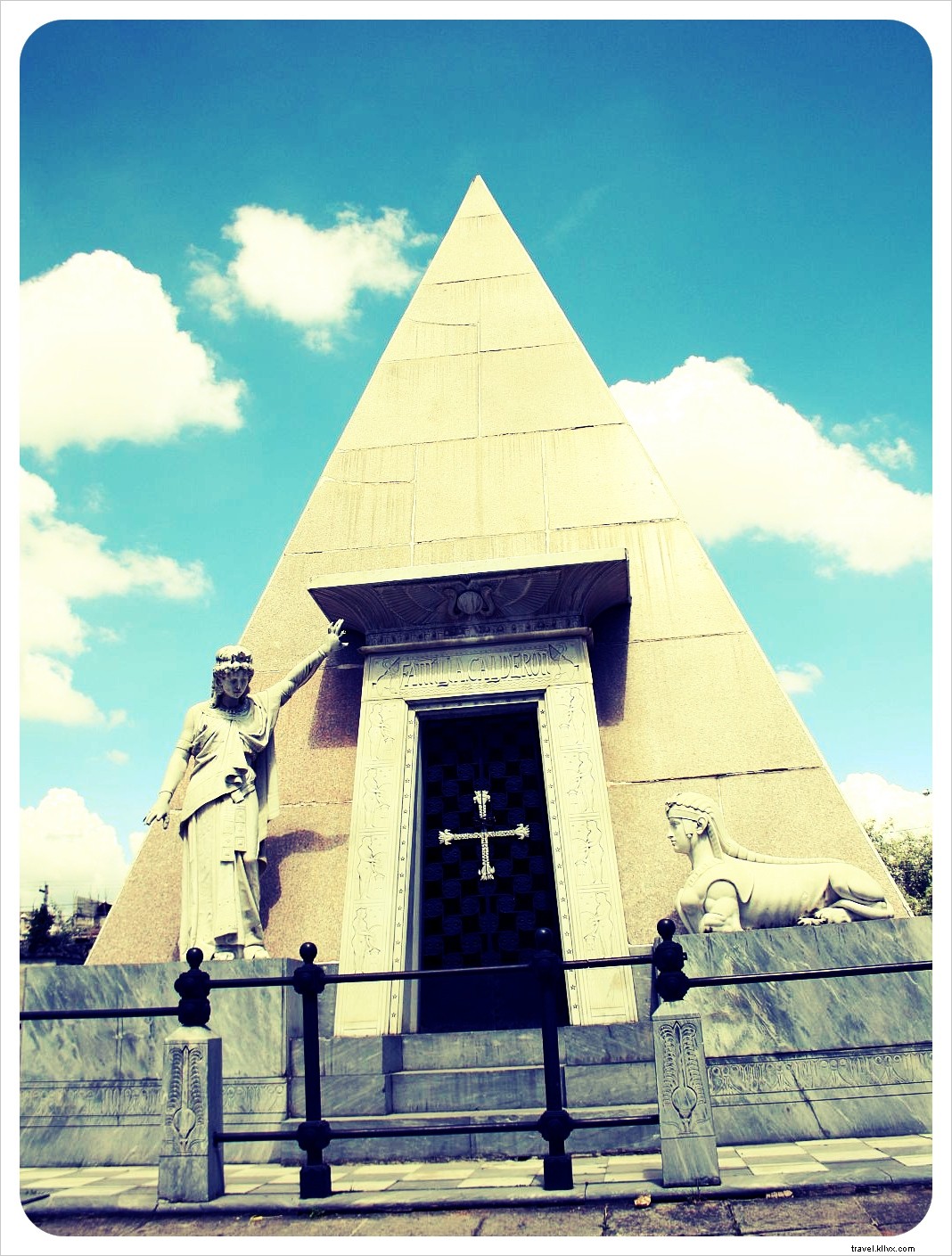 Ce que nous avons découvert au cimetière de Xela, au Guatemala