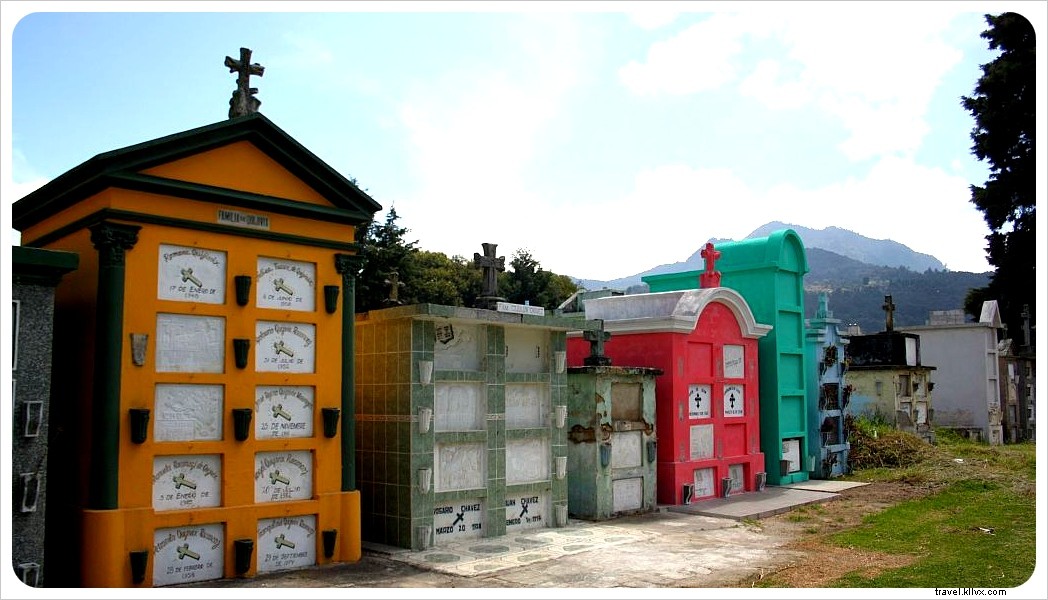 Ce que nous avons découvert au cimetière de Xela, au Guatemala