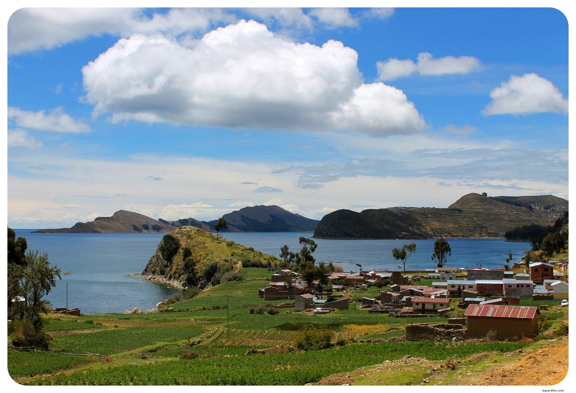 Au bord du lac Titicaca : exploration de la Bolivie rurale lors d une randonnée de 20 km