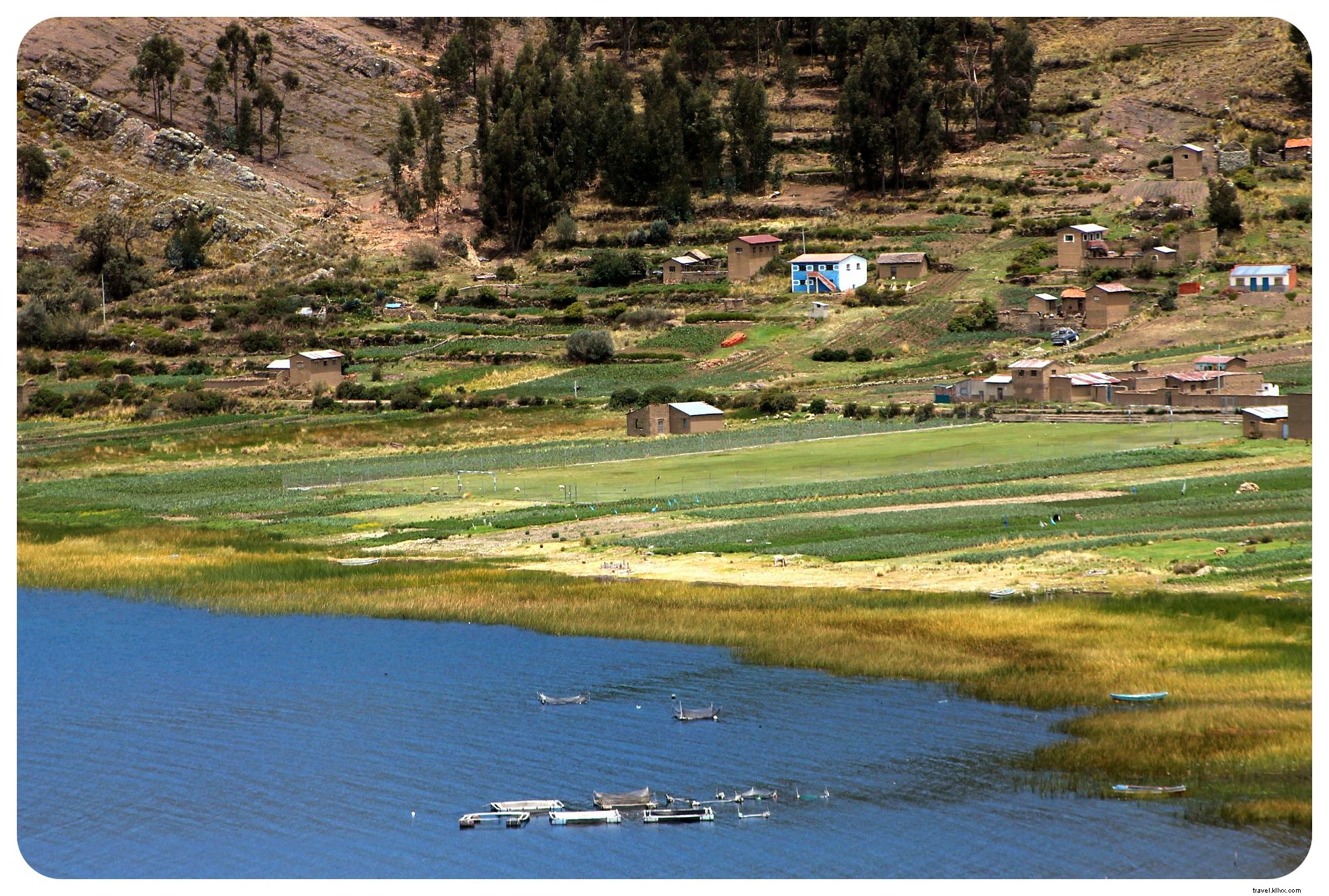Au bord du lac Titicaca : exploration de la Bolivie rurale lors d une randonnée de 20 km