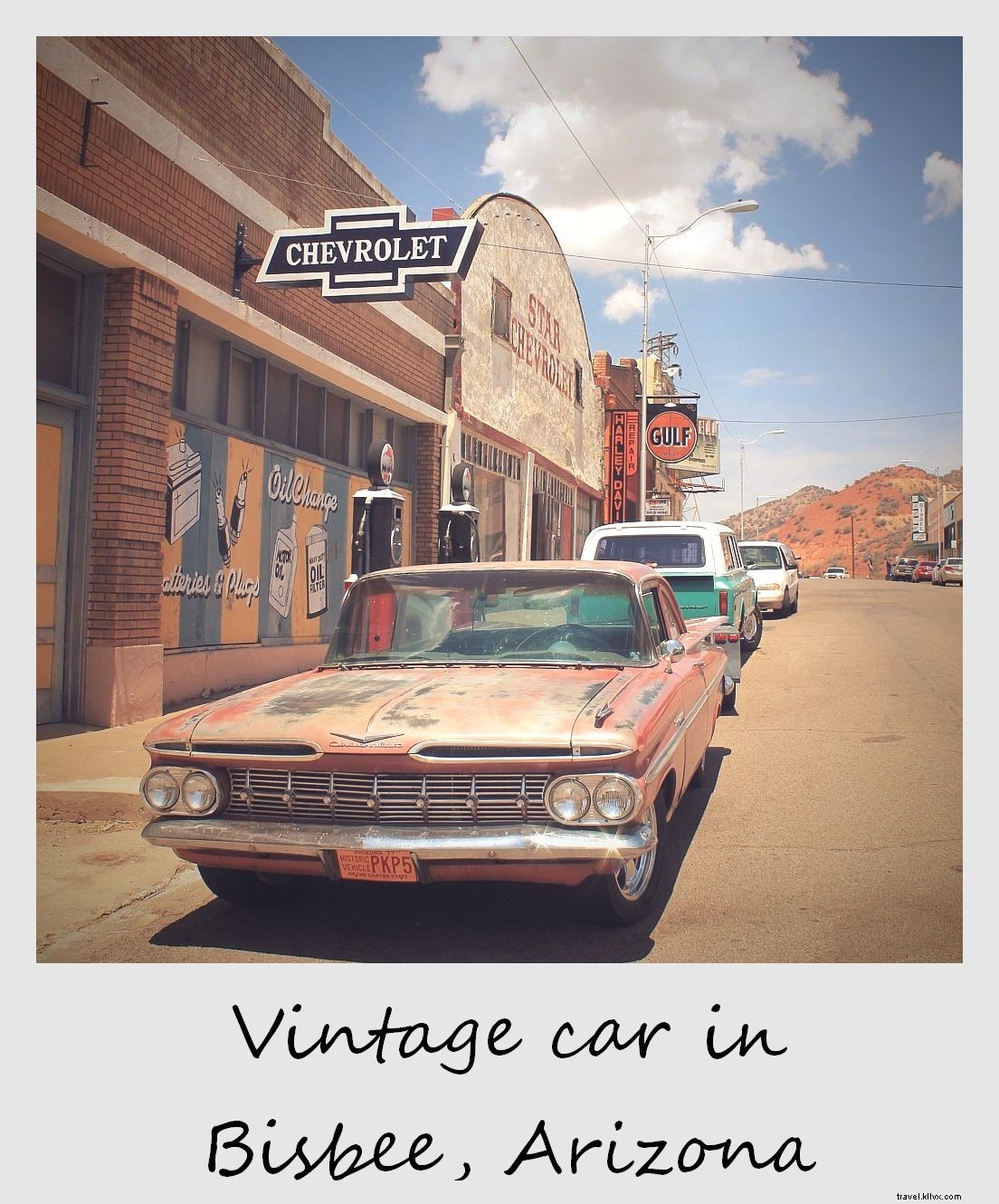Polaroid de la semaine : Voiture ancienne à Bisbee, Arizona