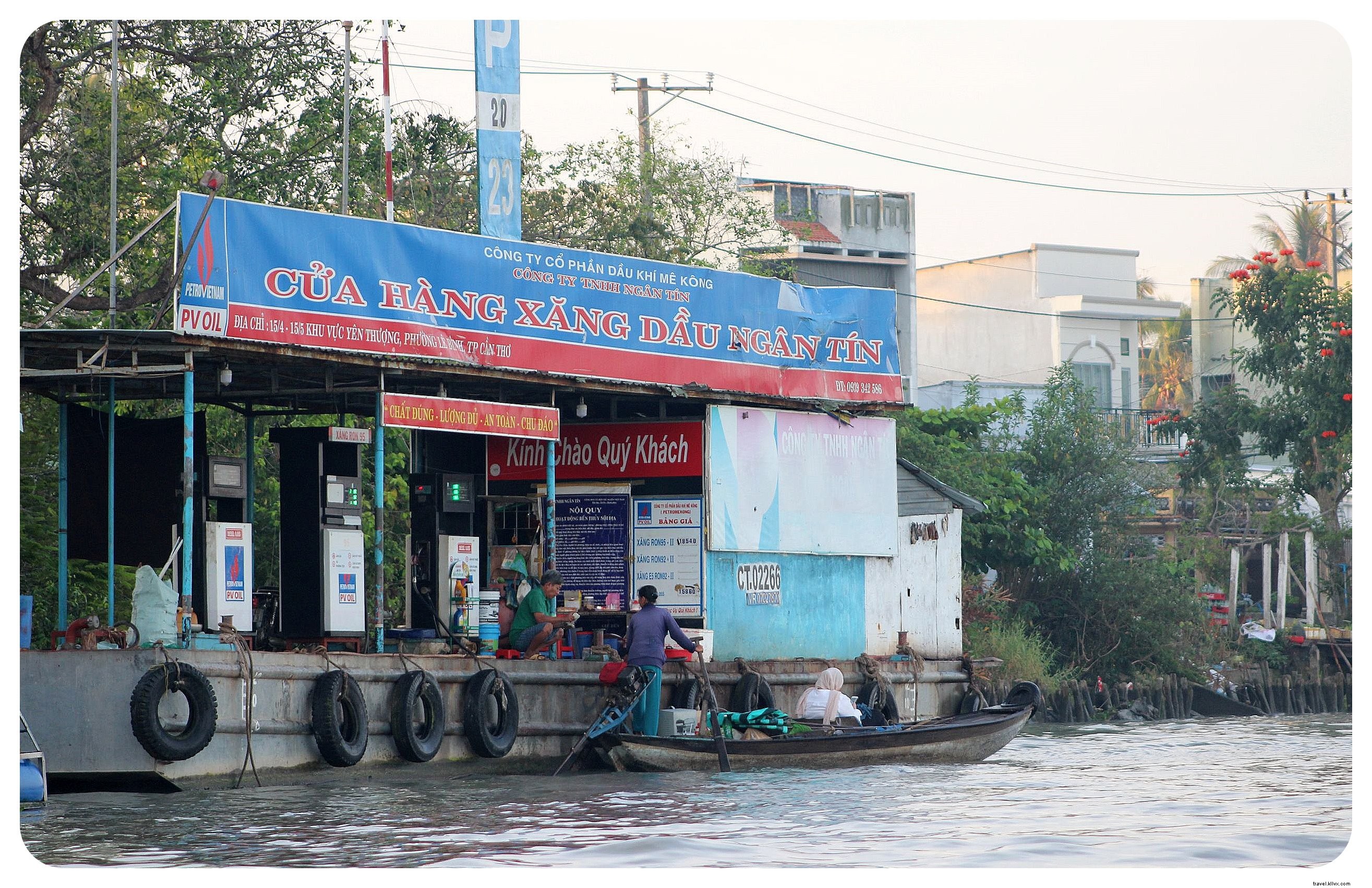 Le delta du Mékong au Vietnam : marchés flottants et quotidien sur le fleuve