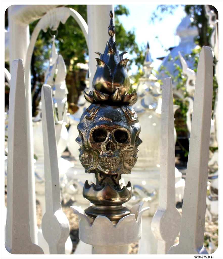 Le prochain Gaudí ? Le temple blanc, merveille surréaliste de Chiang Rai, Thaïlande