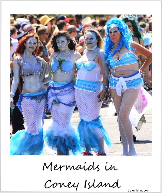 Polaroid de la semaine : un défilé de sirènes à Coney Island