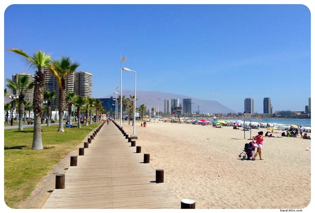 Se réchauffer sur la côte d’Iquique, au nord du Chili