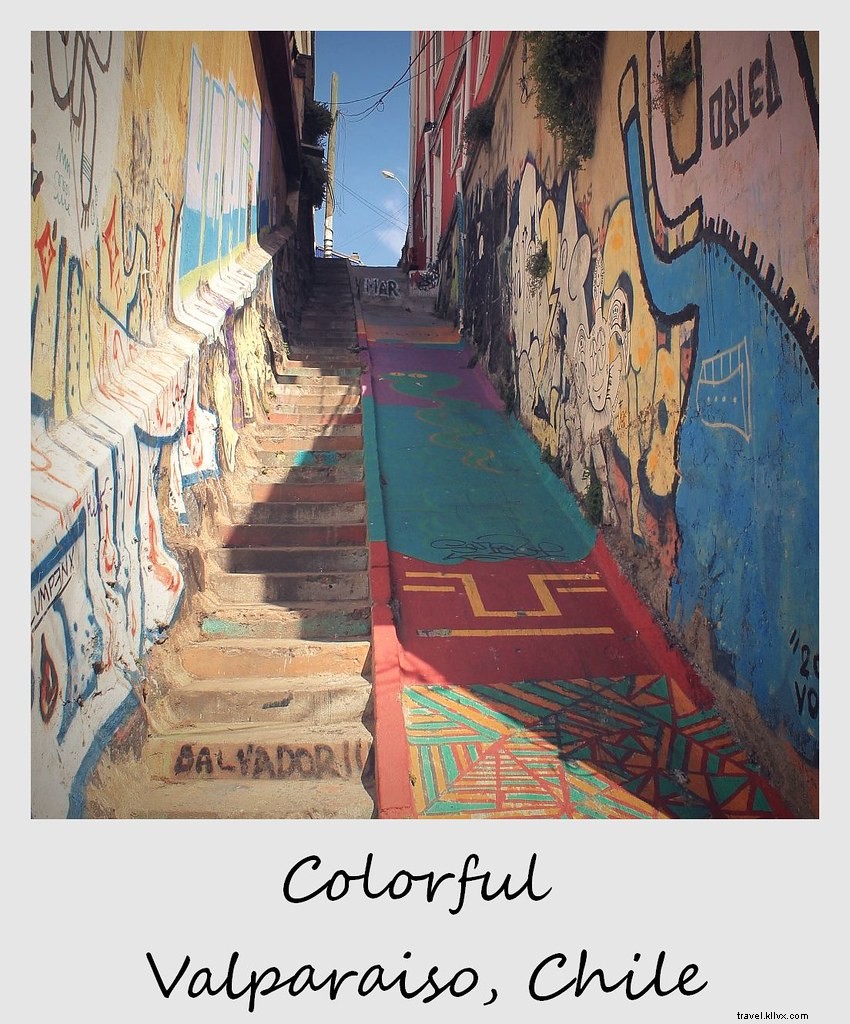Polaroïd de la semaine : une colline colorée à Valparaíso, Chili