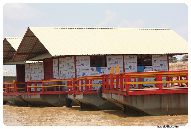 Vie sur l eau : découvrir le village flottant du lac Tonlé Sap au Cambodge