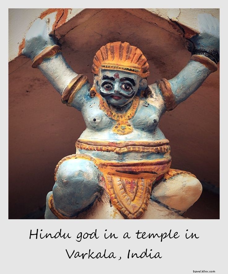 Polaroïd de la semaine : un dieu hindou dans un temple de Varkala, Inde