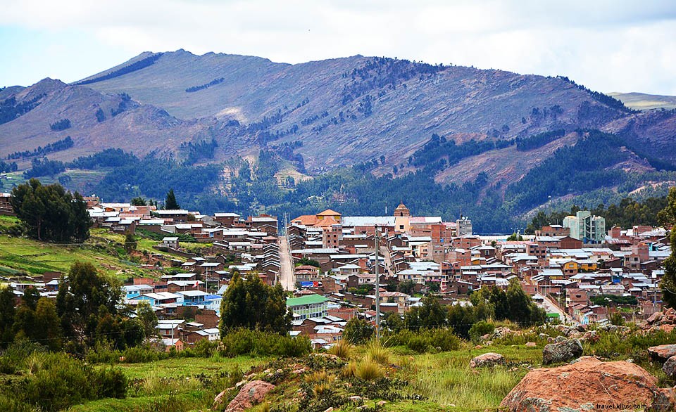 Îles flottantes : guide des attractions touristiques du lac Titicaca