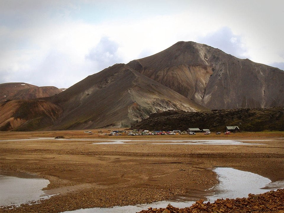 Trek et sentiers dans les montagnes arc‑en‑ciel de Landmannalaugar, Islande