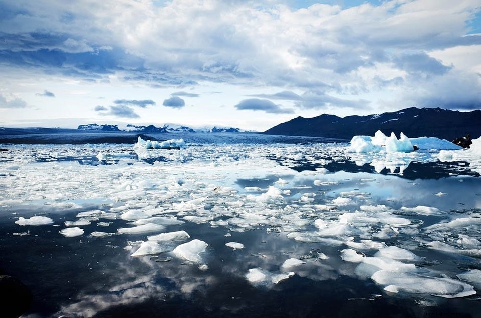 Lagune d icebergs de Fjallsárlón en Islande