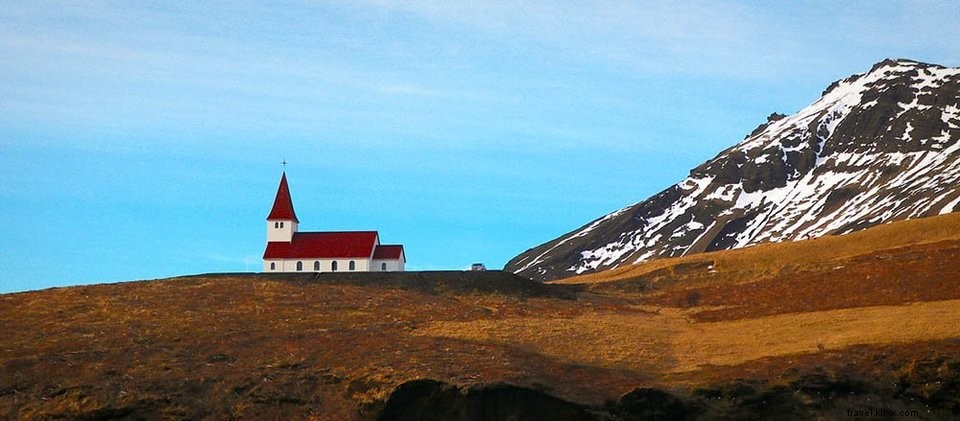 Guide complet de la plage de sable noir de Reynisfjara, Islande