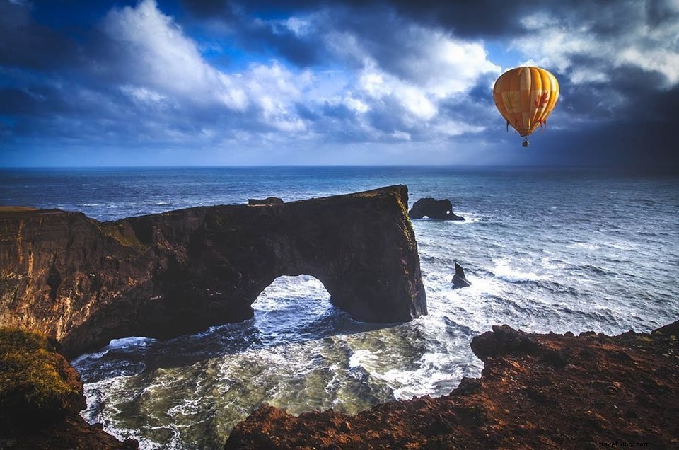 Guide complet de la plage de sable noir de Reynisfjara, Islande