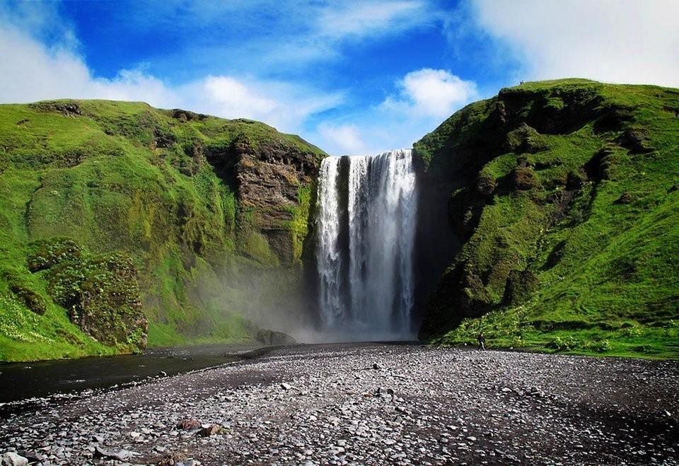 Guide complet de la plage de sable noir de Reynisfjara, Islande