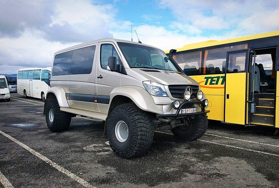 Voyager à travers l Islande en voiture