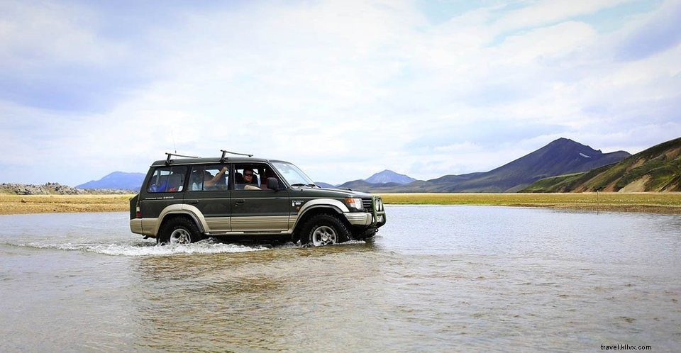 Voyager à travers l Islande en voiture