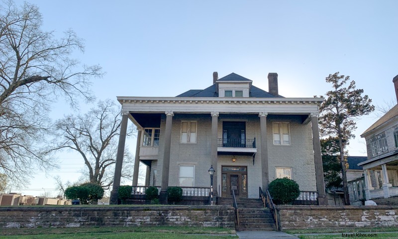 Maison P.J. Ahern