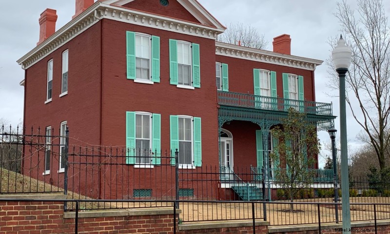 Maison Moore Hornor